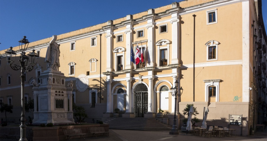 Orari di apertura dei Servizi sociali, PLUS, Pubblica istruzione, Cultura, Sport, Spettacolo, Turismo e Politiche giovanili Orari di apertura dei Servizi sociali, PLUS, Pubblica istruzione, Cultura, Sport, Spettacolo, Turismo e Politiche giovanili