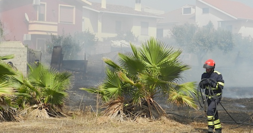 Campagna antincendio - Una direttiva del Prefetto a tutela del territorio e dei cittadini Campagna antincendio - Una direttiva del Prefetto a tutela del territorio e dei cittadini