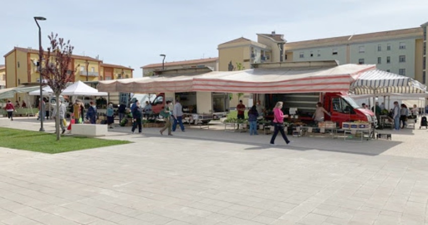Mercato Piazza Abis - Entro il 20 dicembre le domande per 11 posteggi Mercato Piazza Abis - Entro il 20 dicembre le domande per 11 posteggi