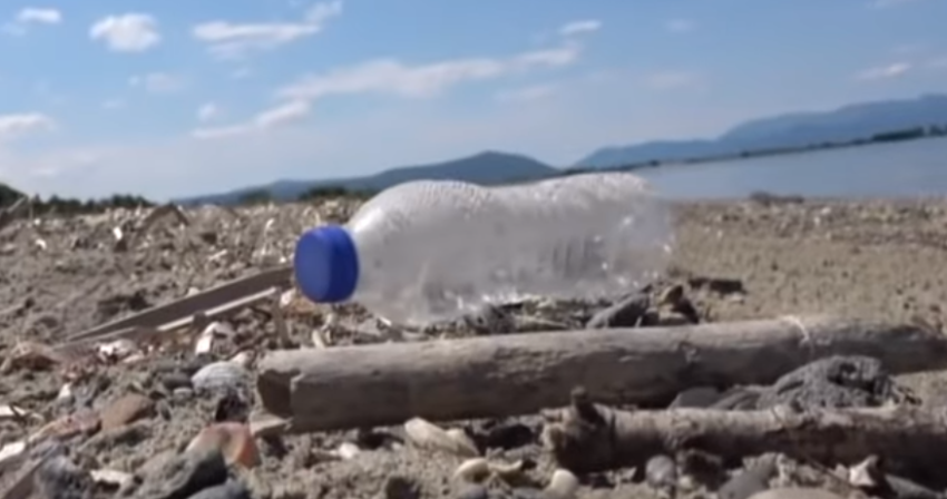 Plastica monouso vietata. Firmata l’ordinanza Plastica monouso vietata. Firmata l’ordinanza