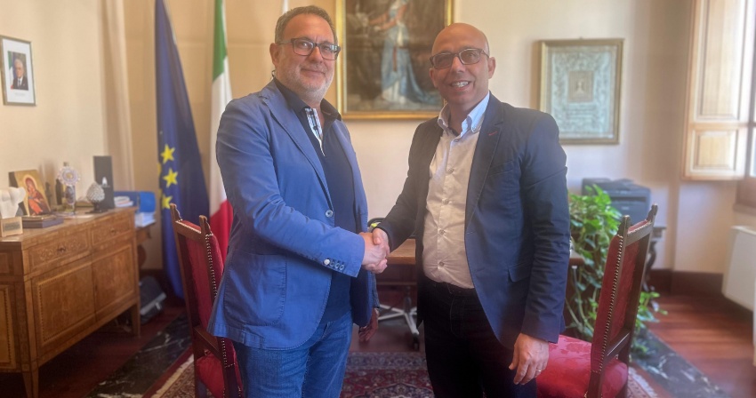 Luigi Mureddu nuovo assessore alla cultura e al bilancio Luigi Mureddu nuovo assessore alla cultura e al bilancio