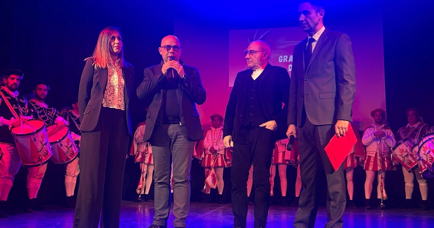 Il Sindaco Sanna e Luigi Cozzoli insieme a Marianna Guarna e Mario Tasca al Gran Galà Il Sindaco Sanna e Luigi Cozzoli insieme a Marianna Guarna e Mario Tasca al Gran Galà