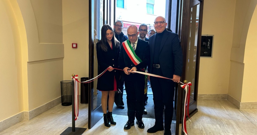 Il Sindaco Sanna inaugura il Teatro Garau rinnovato Il Sindaco Sanna inaugura il Teatro Garau rinnovato