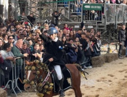 Sartigliedda - Per i bambini cinque stelle in un'edizione emozionante Sartigliedda - Per i bambini cinque stelle in un'edizione emozionante
