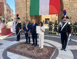 L'onorificenza a Sandra Fenu L'onorificenza a Sandra Fenu
