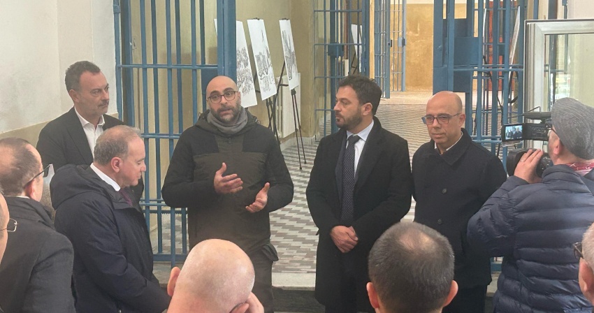 Un momento dell'inaugurazione delle mostre nell'antica Reggia giudicale Un momento dell'inaugurazione delle mostre nell'antica Reggia giudicale