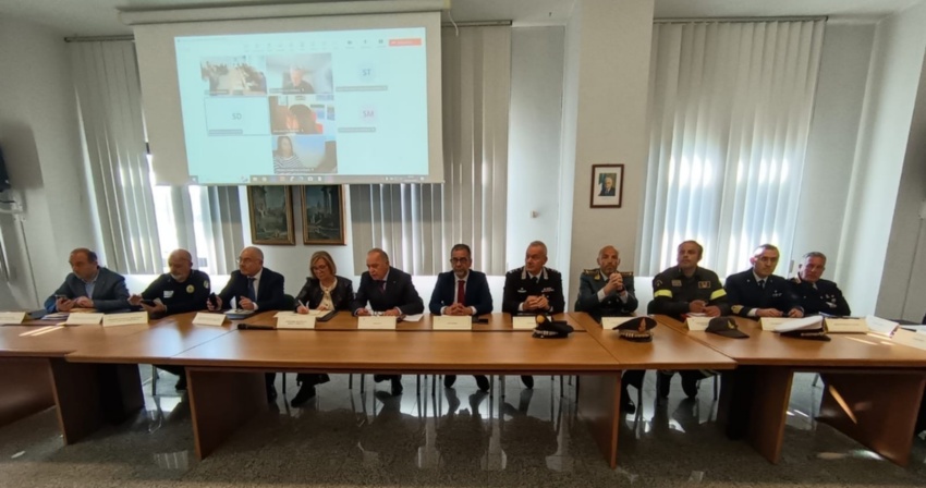 Vertice in Prefettura sulla campagna antincendi Vertice in Prefettura sulla campagna antincendi