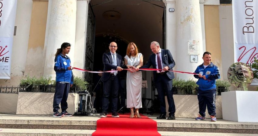 il sindaco sanna, l'assessore fozzi e il prefetto angieri inaugurano buongiorno ceramica 2023 il sindaco sanna, l'assessore fozzi e il prefetto angieri inaugurano buongiorno ceramica 2023