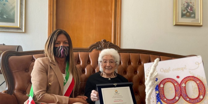 Auguri ad Adelina Pinna, la nuova centenaria di Oristano