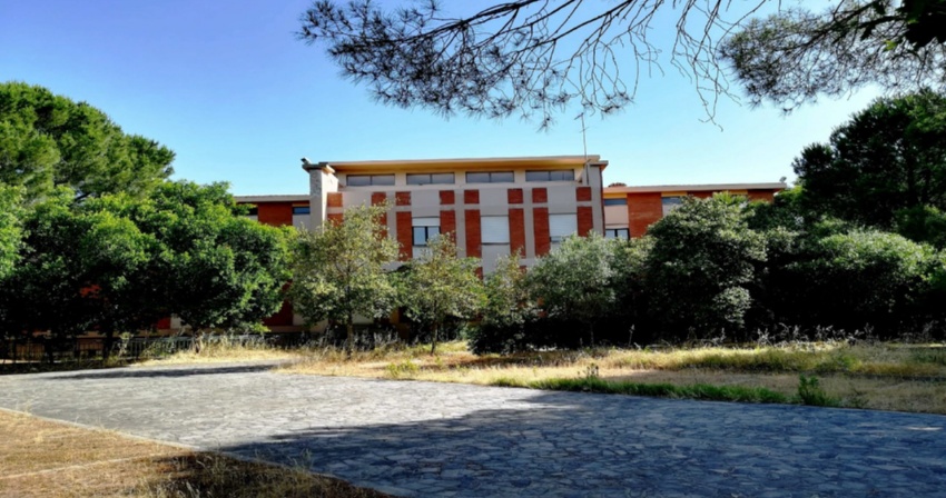 Il guasto alla Scuola media Grazia Deledda. Attesi a giorni i pezzi di ricambio per la riparazione Il guasto alla Scuola media Grazia Deledda. Attesi a giorni i pezzi di ricambio per la riparazione