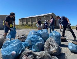 Plastic free - 10 quintali di rifiuti raccolti a Torre Grande Plastic free - 10 quintali di rifiuti raccolti a Torre Grande