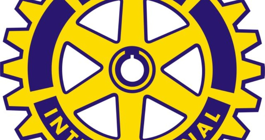 Dal Rotary un defibrillatore al Campo Coni Dal Rotary un defibrillatore al Campo Coni