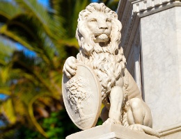 Statua di Eleonora d'Arborea © Paolo Brai Statua di Eleonora d'Arborea © Paolo Brai
