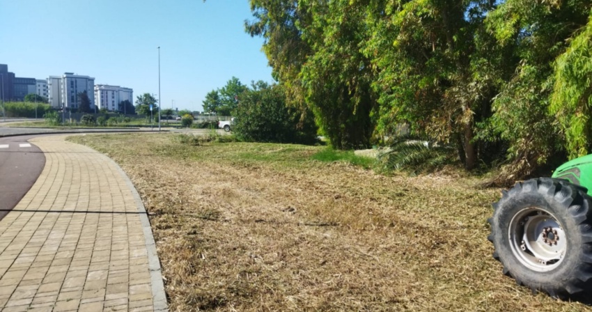 Rischio incendi - Intensificati i controlli. Sfalci già completati nel 70% delle aree comunali Rischio incendi - Intensificati i controlli. Sfalci già completati nel 70% delle aree comunali