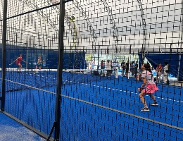Parco sportivo di Torangius - Tenniste nel campo coperto Parco sportivo di Torangius - Tenniste nel campo coperto