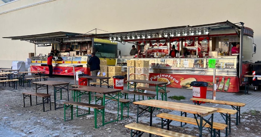 Festa di Santa Croce - Entro il 10 settembre le domande per il commercio ambulante Festa di Santa Croce - Entro il 10 settembre le domande per il commercio ambulante