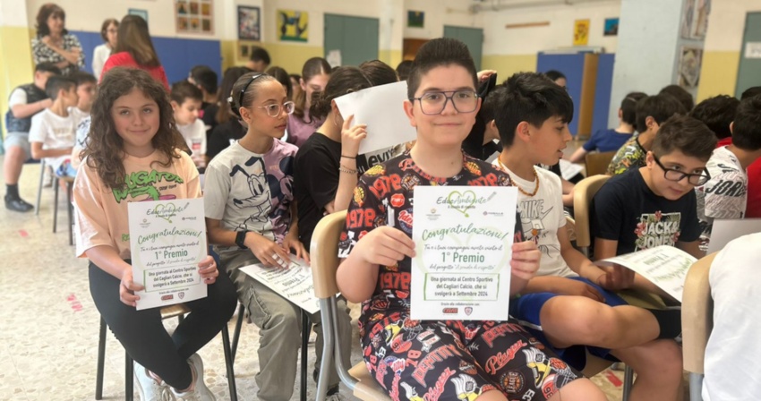 La cerimonia con i 90 alunni dell’istituto di viale Diaz La cerimonia con i 90 alunni dell’istituto di viale Diaz