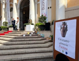 per buongiorno ceramica oristano abbraccia faenza per buongiorno ceramica oristano abbraccia faenza